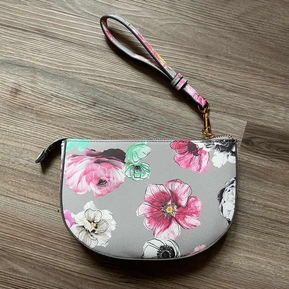 Love & Lore wristlet! Half-moon floral print. - Picture 2 of 4